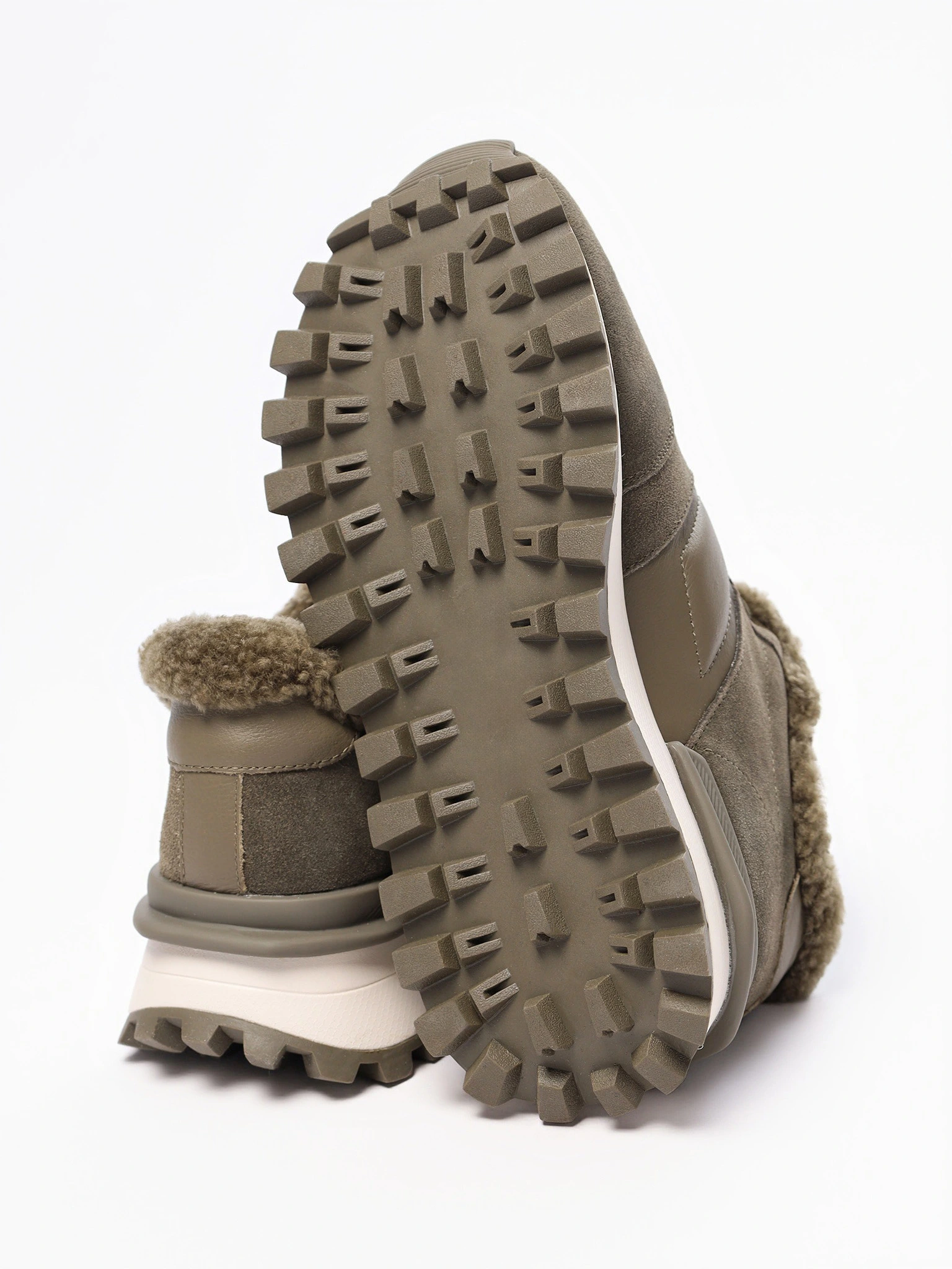 Кроссовки комбинированные зеленого цвета на рельефной подошве